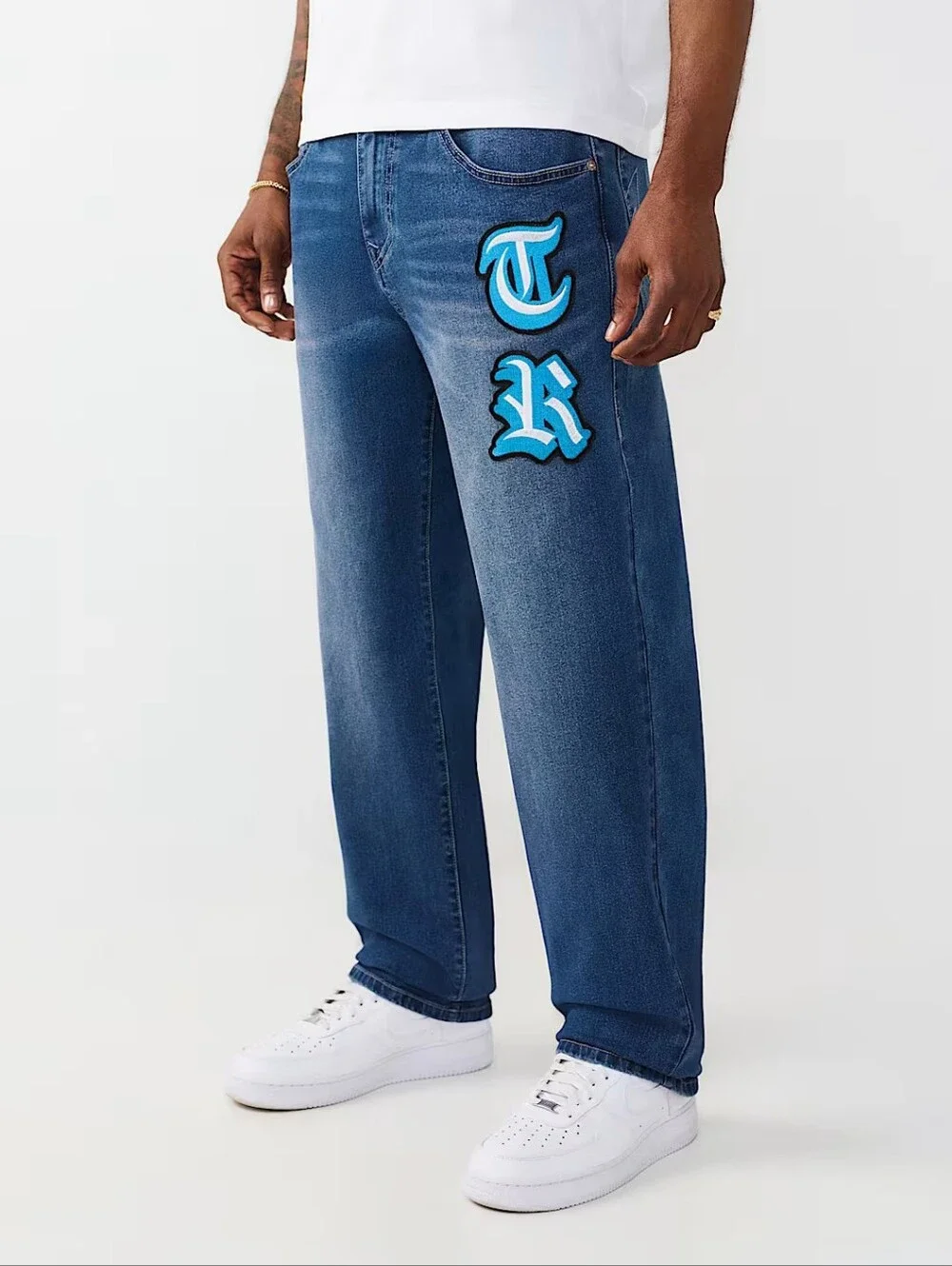 True Religion Bobby Appliqué Baggy Jeans (34×32)